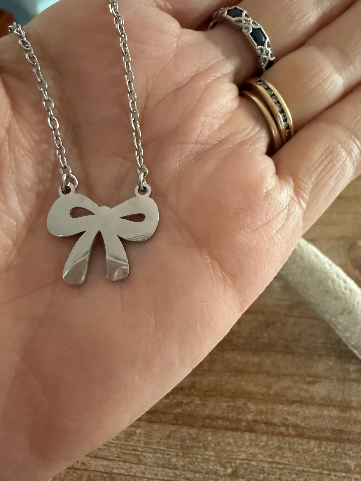 Graceful Bow Necklace