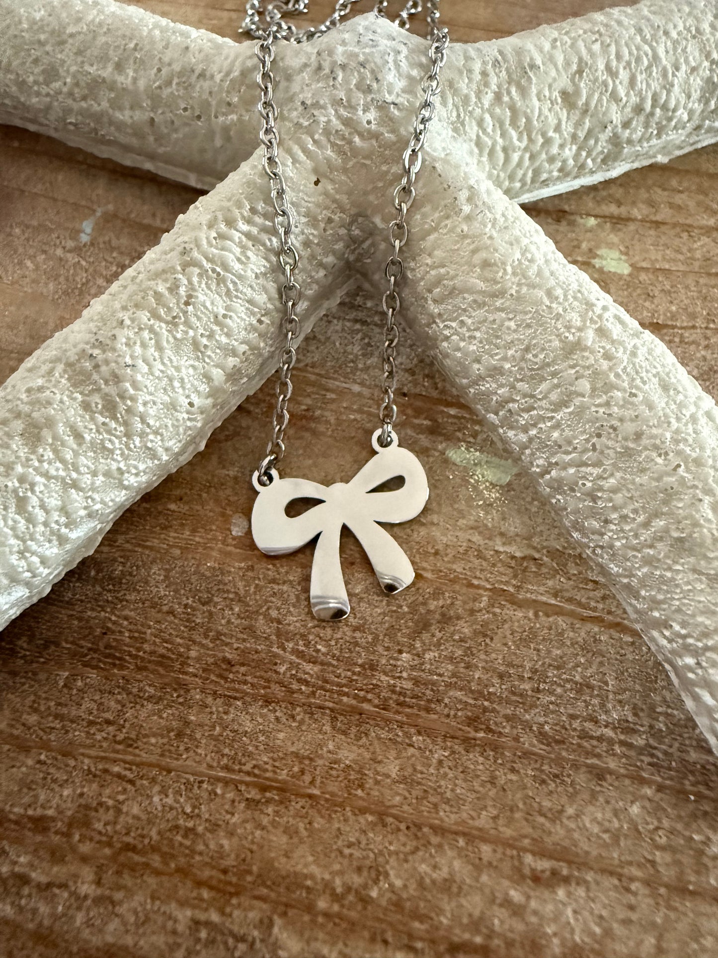 Graceful Bow Necklace